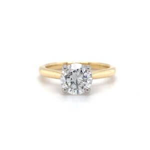 Pre-Owned 1.00ct Round Brilliant cut Diamond Classic Engagement ring set in Platinum