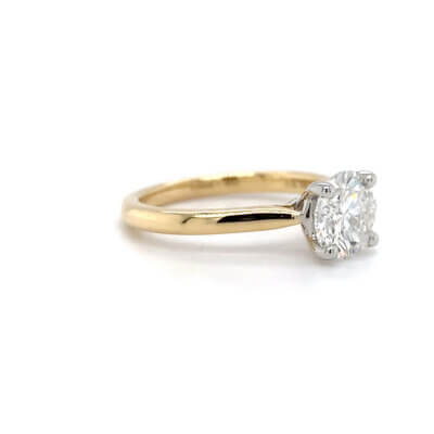 Pre-Owned 1.00ct Round Brilliant cut Diamond Classic Engagement ring set in Platinum